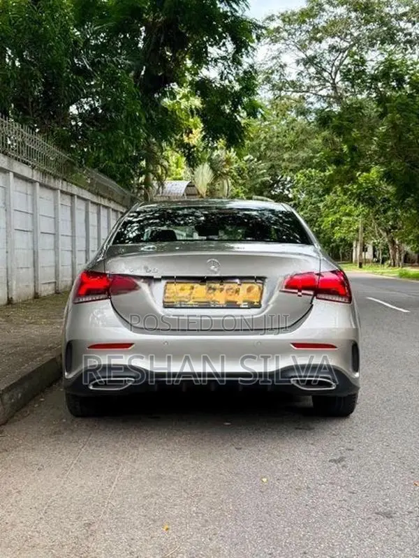 Mercedes Benz A200 Premium Plus 2019