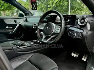 Mercedes Benz A200 Premium Plus 2019