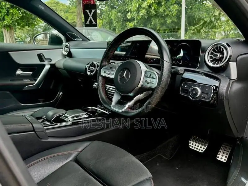 Mercedes Benz A200 Premium Plus 2019