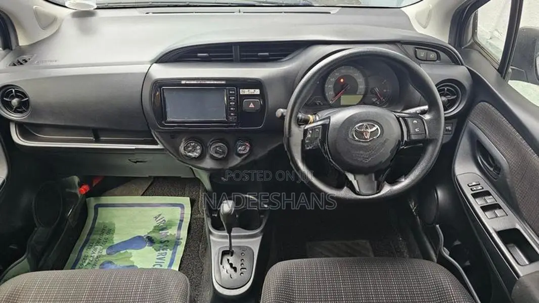 Toyota Vitz KSP130 SAFETY 2017