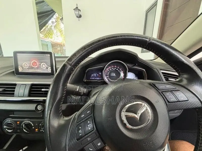 Mazda 3 2016