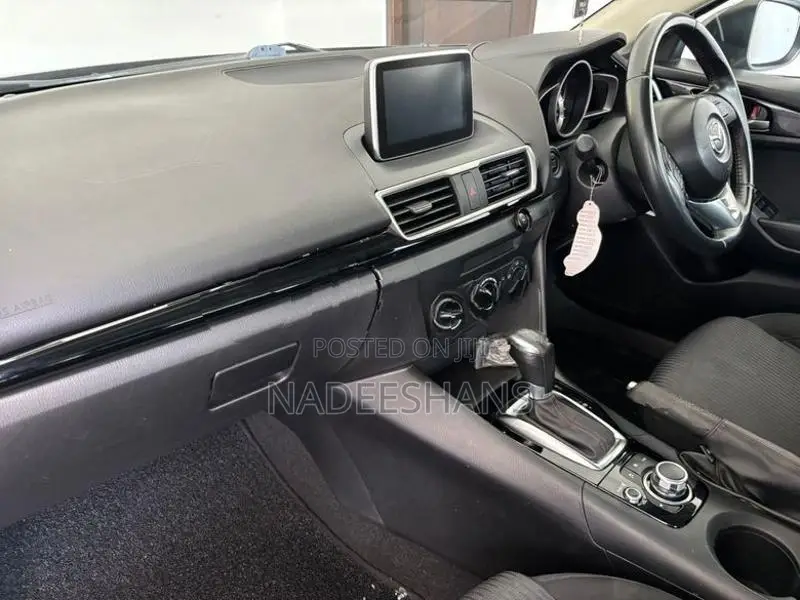 Mazda 3 2016