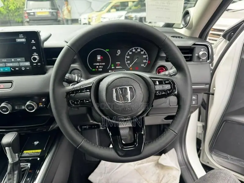 Honda Vezel Z PREMIUM B/N 2026