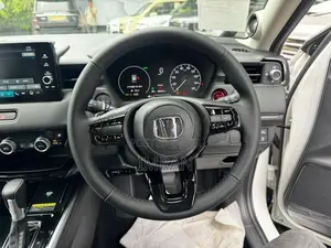 Honda Vezel Z PREMIUM B/N 2026