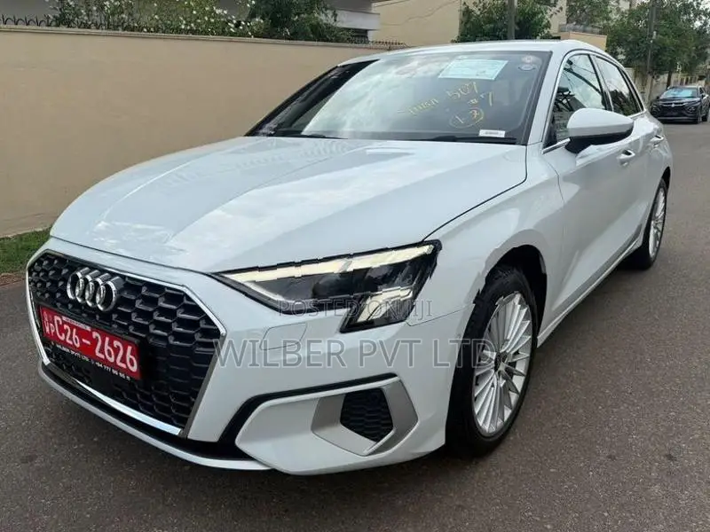 Audi A3 Advance B&O Sound 2023