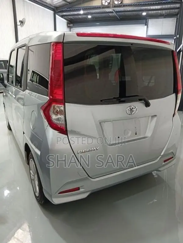 Toyota Roomy X 2023