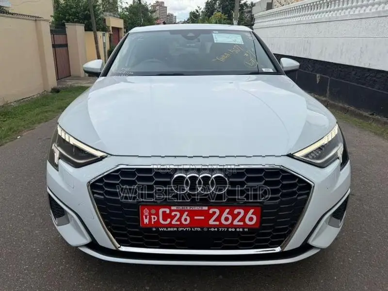 Audi A3 Advance B&O Sound 2023