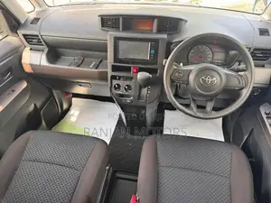 Toyota Roomy X 2024
