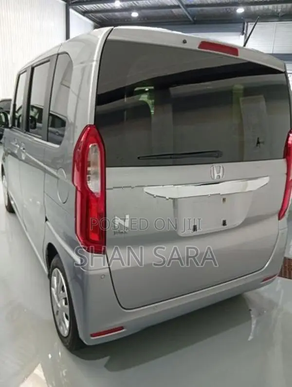 Honda N-Box X 2024