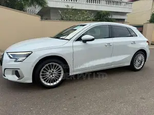 Audi A3 Advance B&O Sound 2023