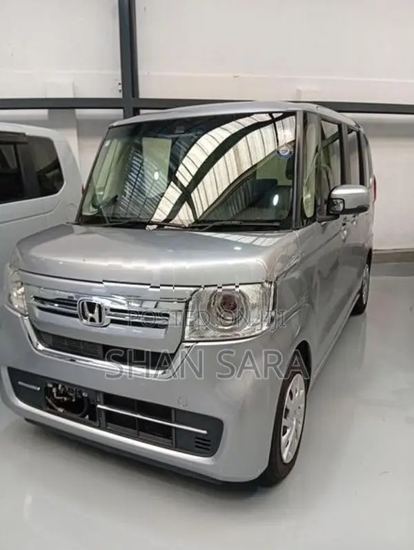 Honda N-Box X 2024