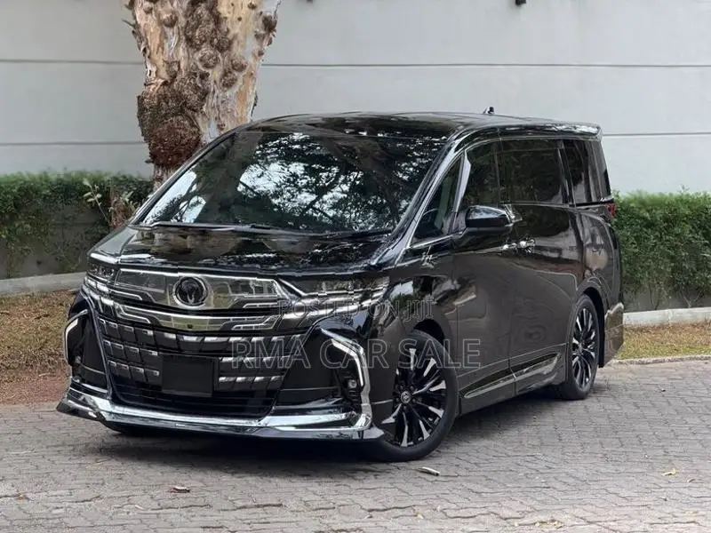Toyota Alphard Executive lounge 2025