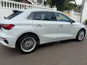 Audi A3 Advance B&O Sound 2023