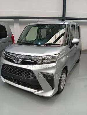 Toyota Roomy X 2023