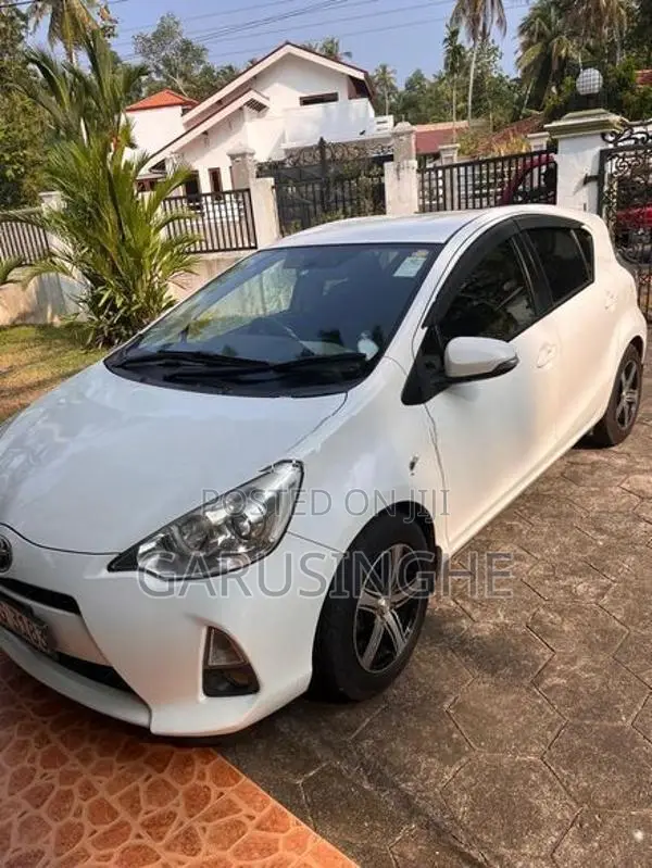Toyota Aqua 2014