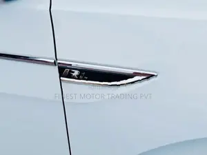 Volkswagen T-Cross R -LINE JAPAN 2024