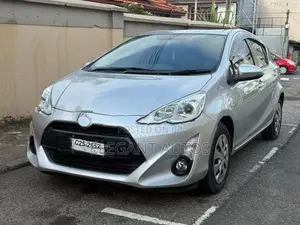 Toyota Aqua S Grade 2014