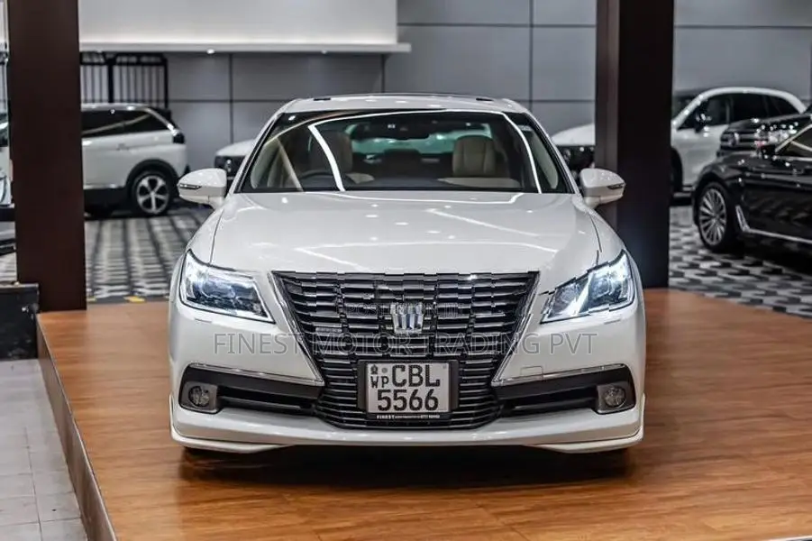 Toyota Crown Royal Saloon 2020