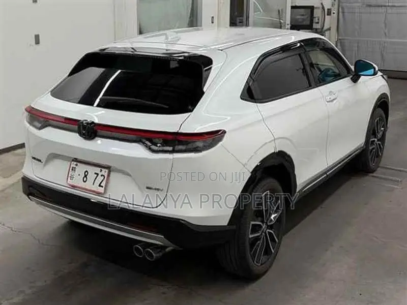 Honda Vezel RV5 – X - Pearl 2024
