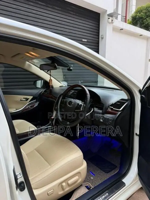 Toyota Premio G Superior 2019