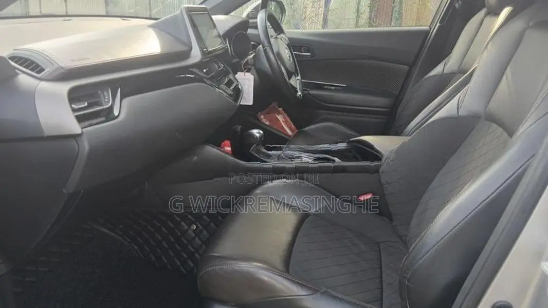 Toyota CHR NGX 50 - 4WD 2017