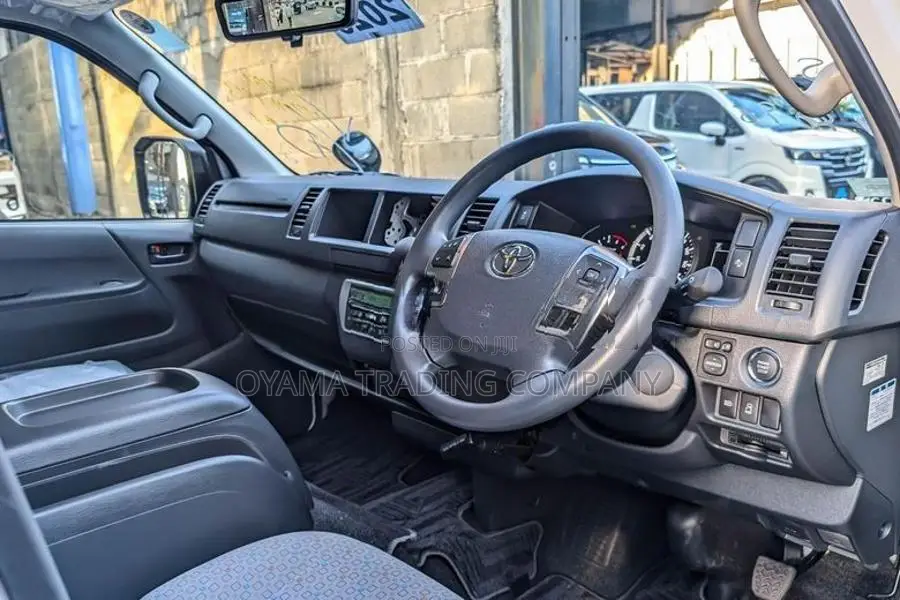 Toyota Hiace GDH223 HighRoof 2026
