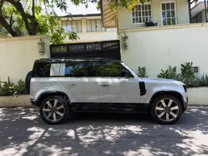 Land Rover Defender 110 2026