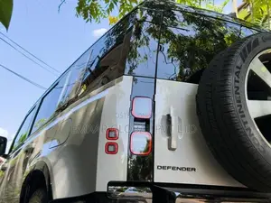 Land Rover Defender 110 2026