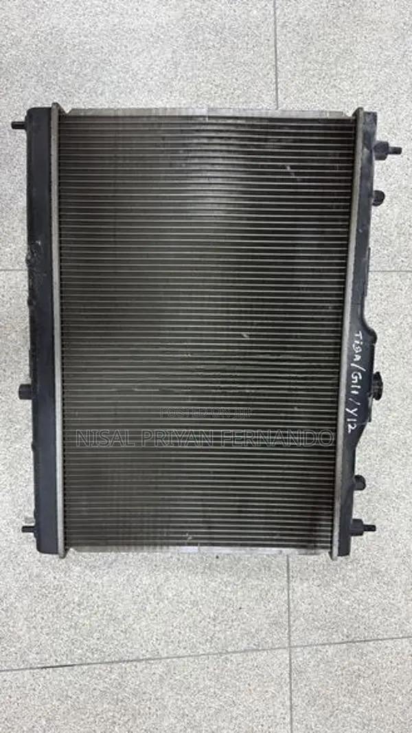 Nissan Tiida / Y12 G11 Radiator