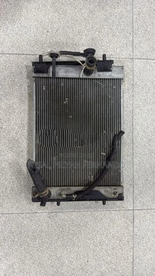 Daihatsu Mira Radiator