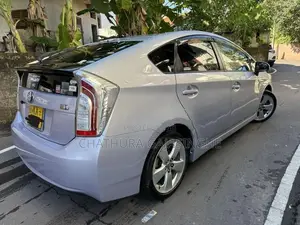 Toyota Prius 2012
