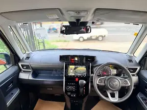 Toyota Roomy GT Turbo 2023