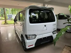 Suzuki Wagon R Custom Zx 2026