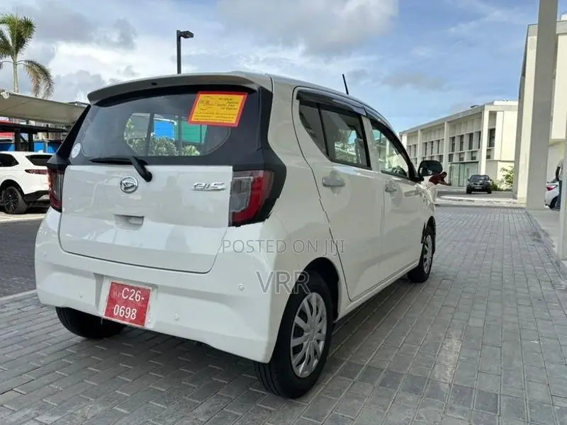 Daihatsu Mira Safety Rear Wipercam 2026