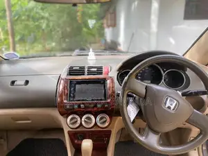 Honda Fit Aria 2008