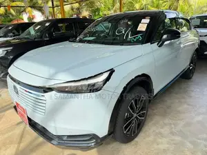 Honda Vezel Z Play Moonroof 2024