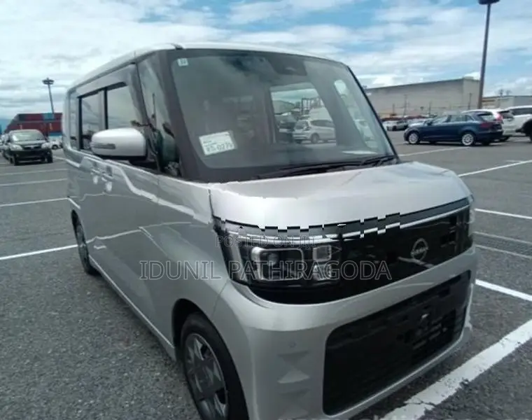 Nissan Roox 2025