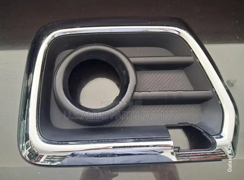 Suzuki Spacia MK53S Fog Lamp Cover LH