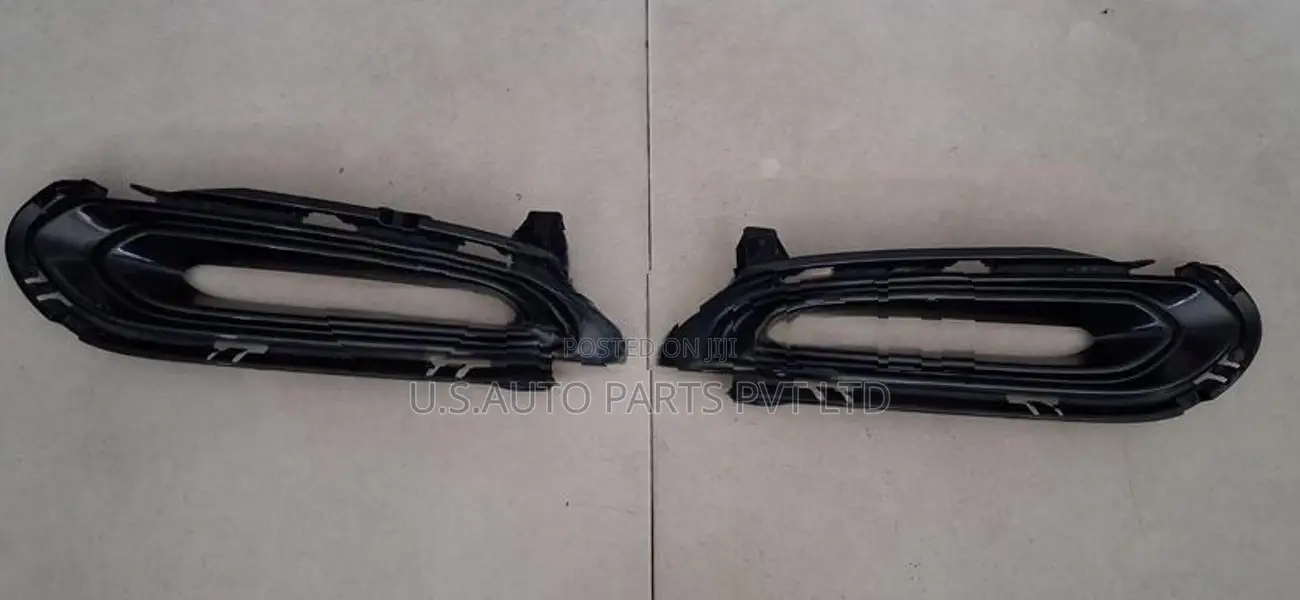 Honda Vezel RU3 (2016) RS Type Fog Lamp Cover