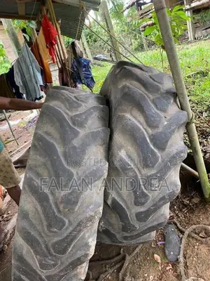 ට්‍රැක්ටර් ටයර් 14-9-28