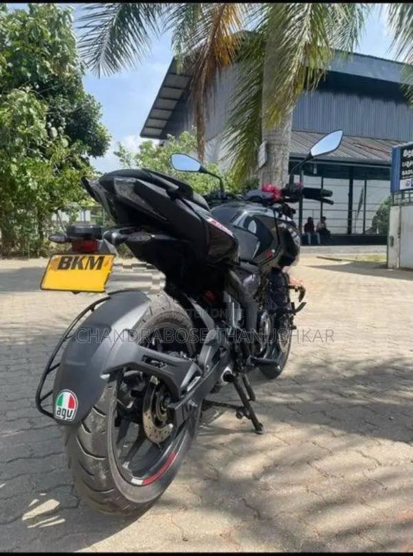 Bajaj Pulsar N160 Premium 2025