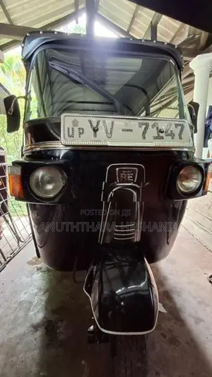 Bajaj RE 2012