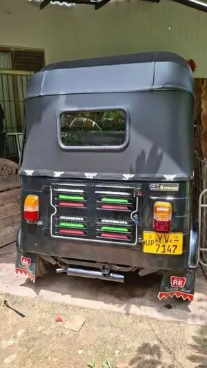 Bajaj RE 2012