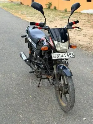 Bajaj Platina 100 2016