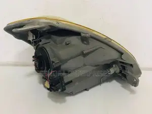 Toyota Passo Kgc10 Head Light Lh