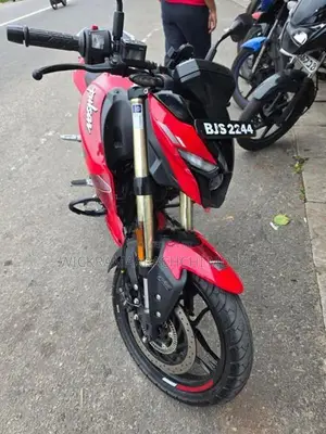 Bajaj Pulsar N160 Premium 2025
