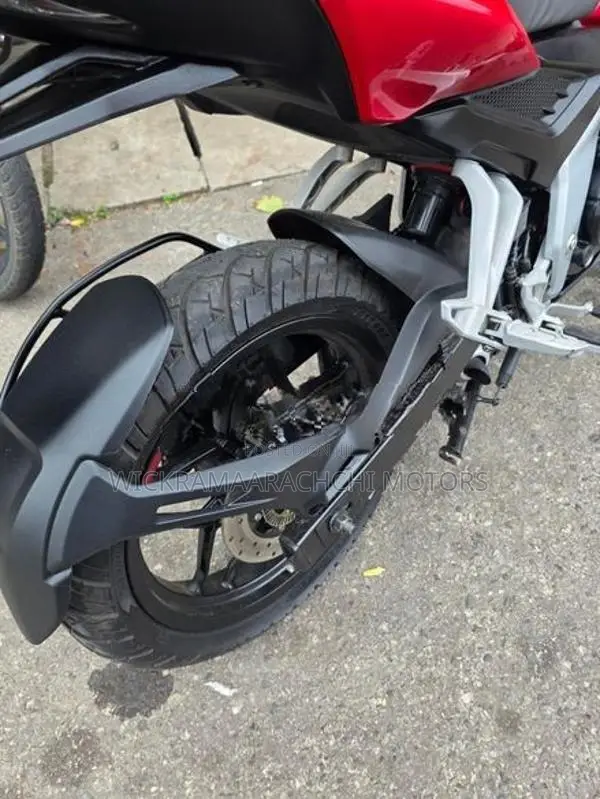 Bajaj Pulsar N160 Premium 2025
