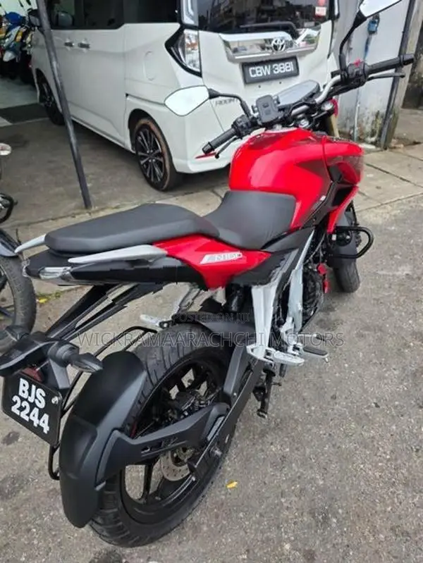 Bajaj Pulsar N160 Premium 2025