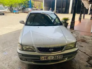 Nissan Sunny Super Saloon 2000
