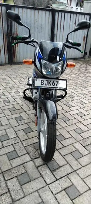 Bajaj CT100 2024